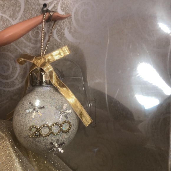 NEW Celebration Barbie, Special 2000 Edition NRFB - Picture 3 of 17